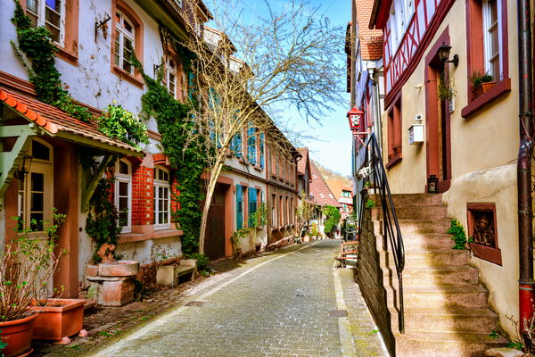 Gasse mit Fachwerkhäusern in Heppenheim